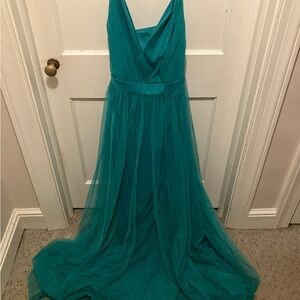 Emerald Sundae Green Plunge Neck Sleeveless Gown